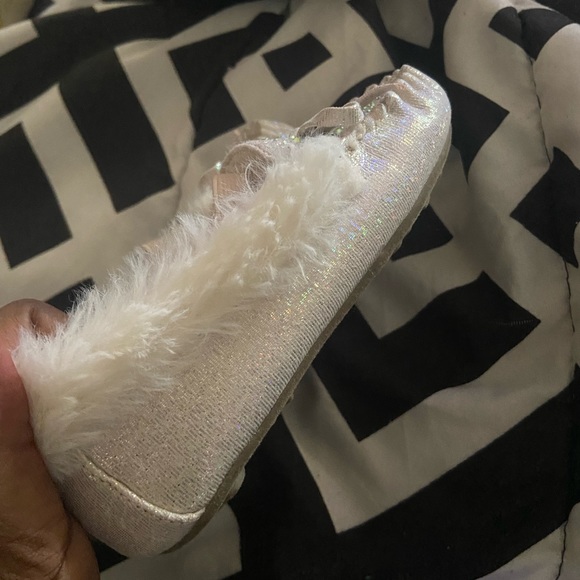 Cute, clean, 8c, furry iridescent - Picture 5 of 8